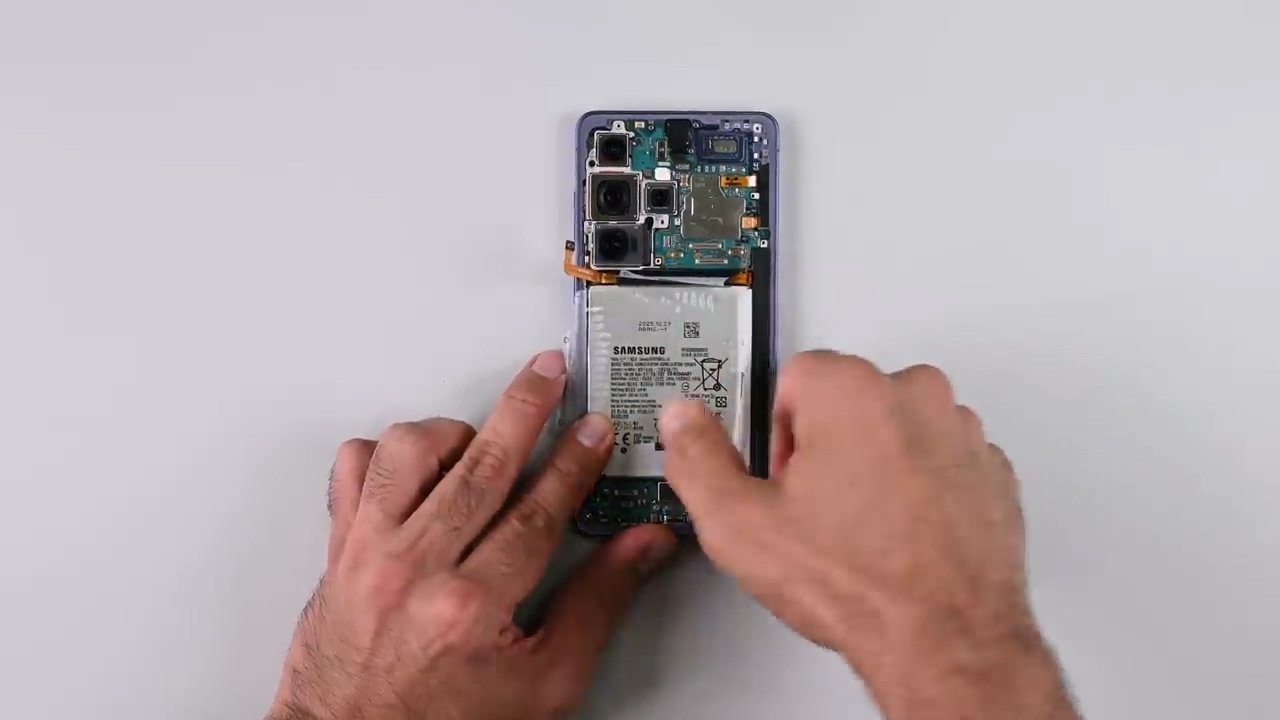 iFixit's Galaxy S26 Ultra teardown says Samsung still makes battery repairs easier than Apple