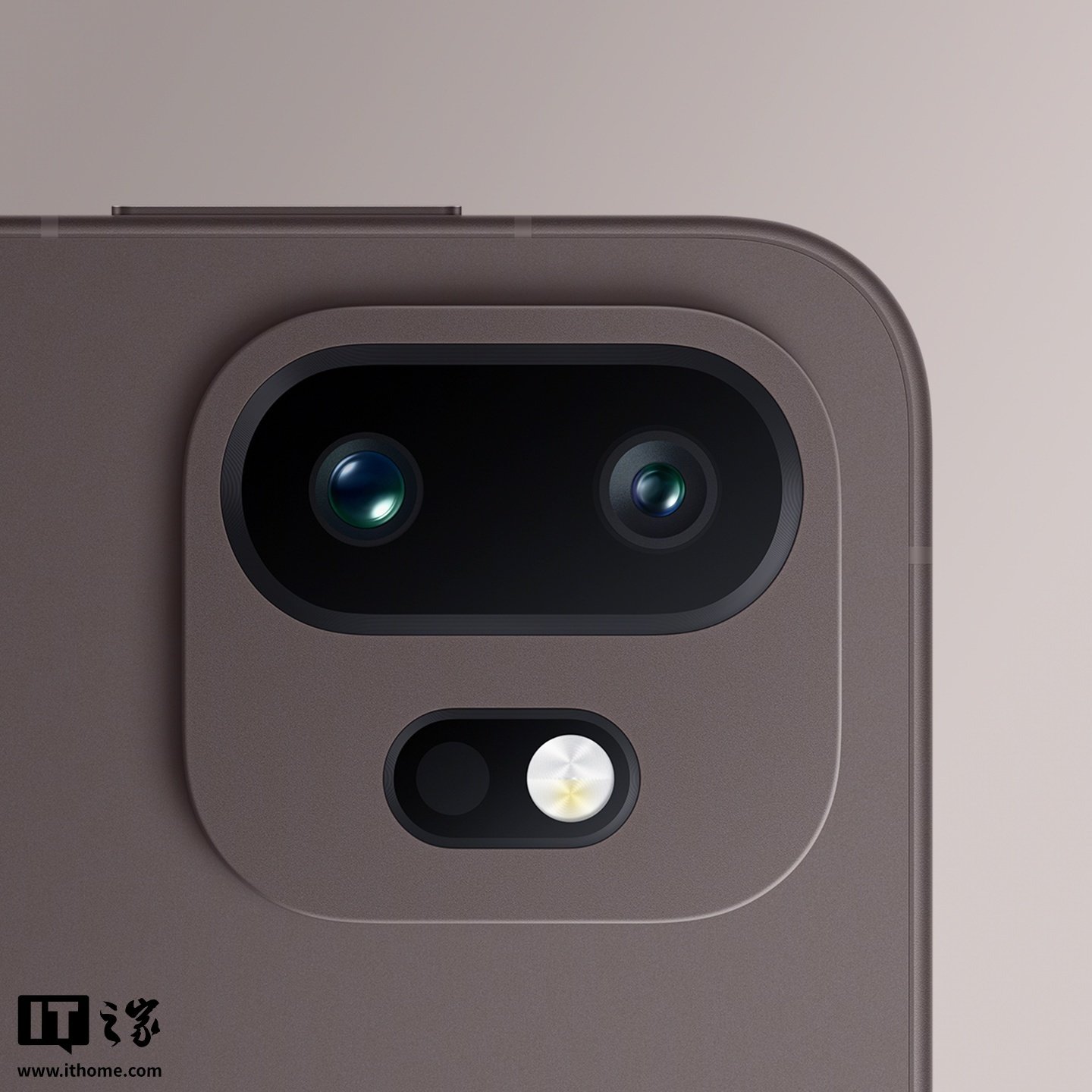 OnePlus 15T specs leak rounds up a 6.32-inch flat display, Snapdragon 8 Elite Gen 5, and a 750mAh battery image 2