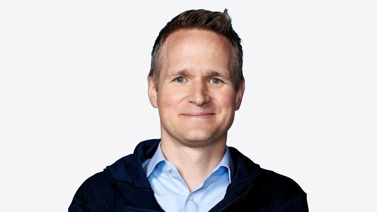 Apple Music Says AI-Generated Songs Make Up a Huge Share of Uploads but Just 0.5% of Plays