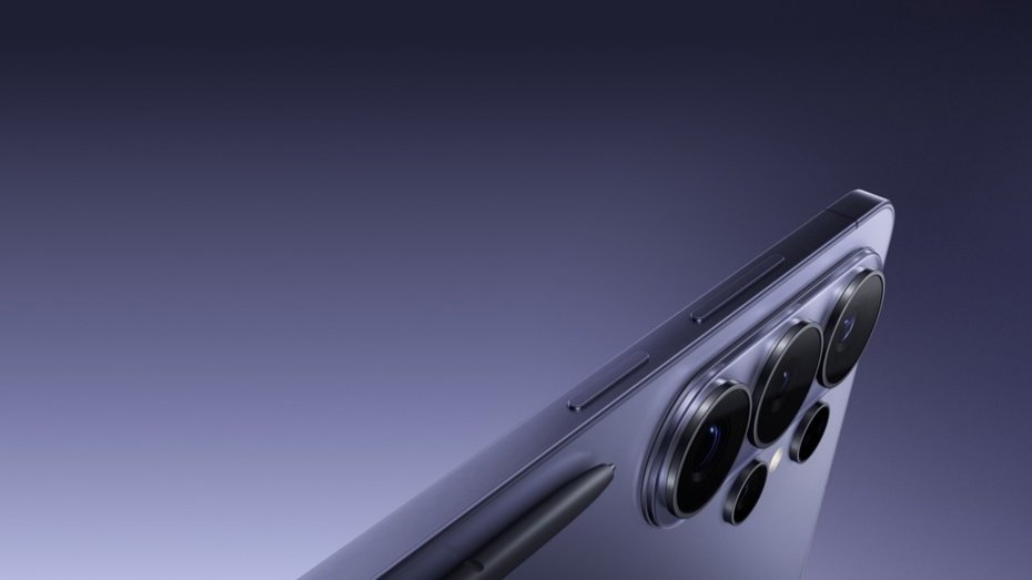 Samsung Executive Says Bigger Smartphone Screens Keep Winning as Mobile Use Cases Expand