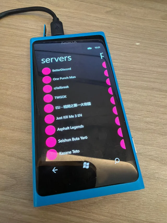 Windows Phone 7 gets an unofficial Discord client thanks to the community