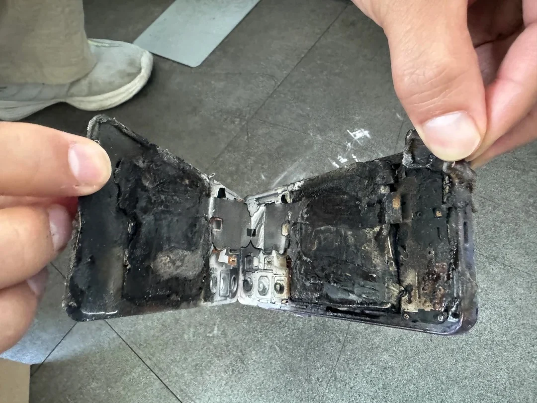 Samsung Galaxy S24 Reportedly Caught Fire During Normal Use, Leaving Owner With Minor Burns image 3