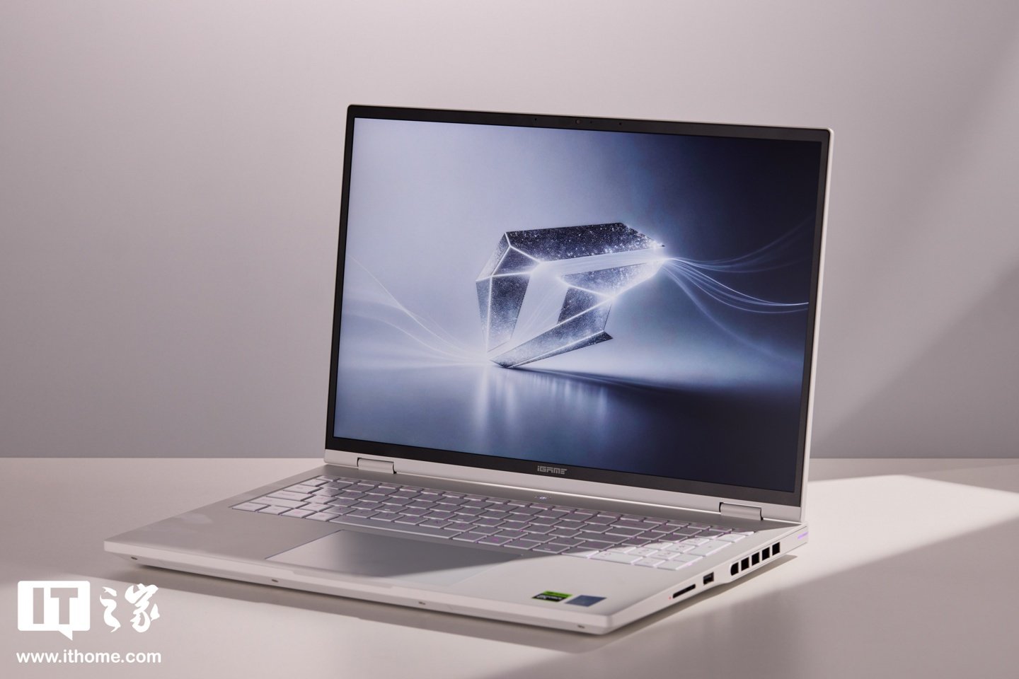Colorful iGame M16 Origo Hands-On: Voice Wake, RTX 5060 Power, and a 300Hz Display detail image