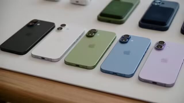 Apple’s Standard iPhone 18 May Face a Tough Choice Between 12GB RAM and a Better Display supporting image 3