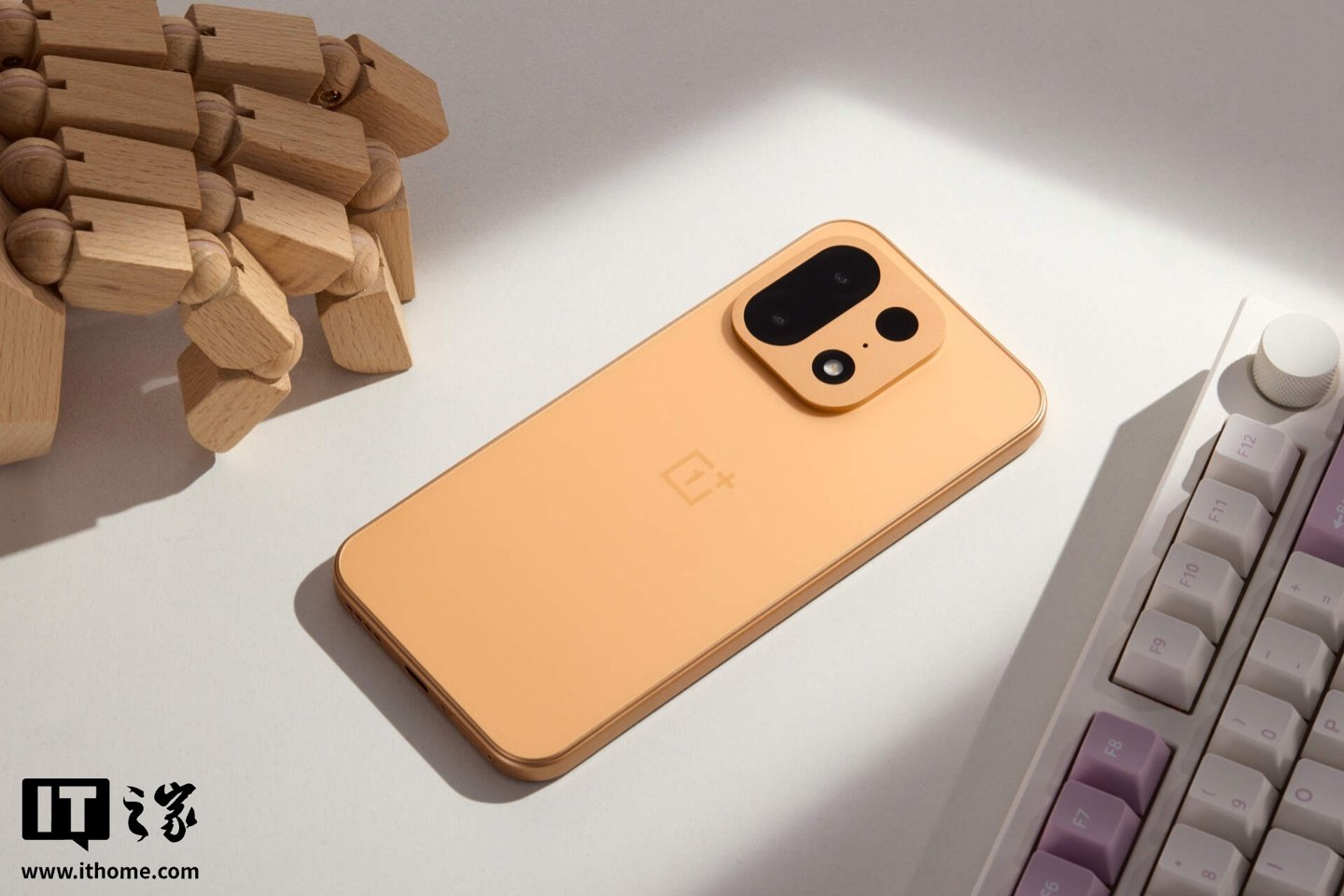 OnePlus Turbo 6X Pro Review: Huge Battery, Flagship-Style Design, and Serious Durability image 3