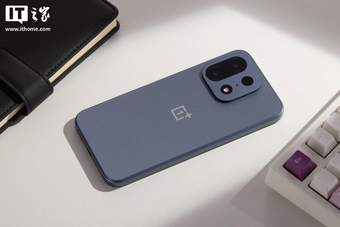 OnePlus Turbo 6X Pro Review: Huge Battery, Flagship-Style Design, and Serious Durability image 4