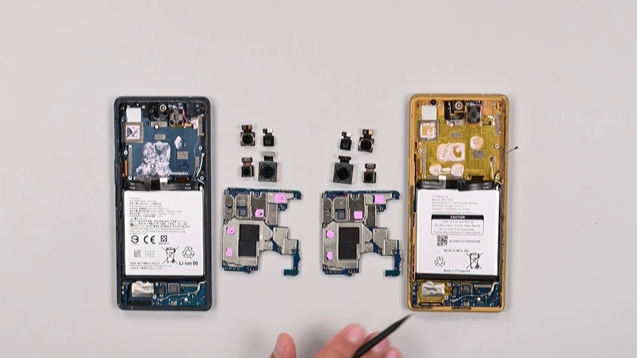 iFixit Teardown Finds Trump T1 Phone Is Essentially a Reworked HTC U24 Pro supporting image 2